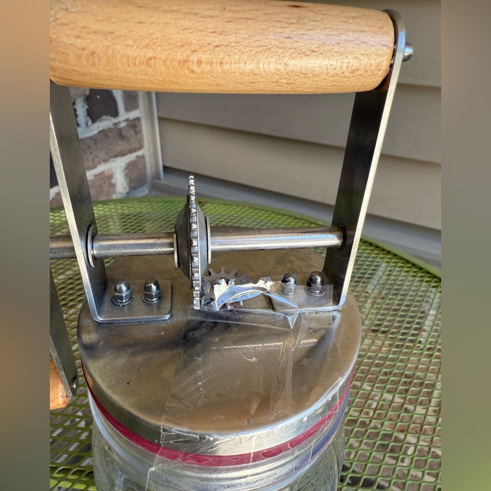 Kilner Glass Butter Churner with Red Accents - Picture 4 of 6